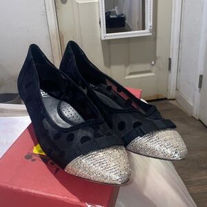 Vaneli shoes.  Black and Silver Women's Shoes. Size 9.5M